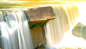 Begin your visa-prepared day with Laos’s tranquil ambiance